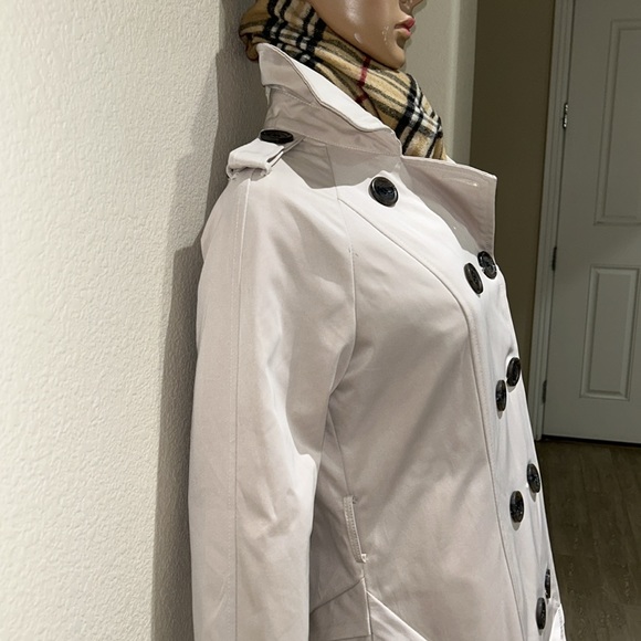 Burberry Prorsum Knotted Trench Coat - Picture 8 of 17
